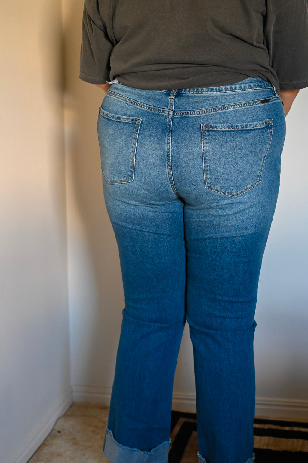 Curvy High Rise Straight cut Cuff