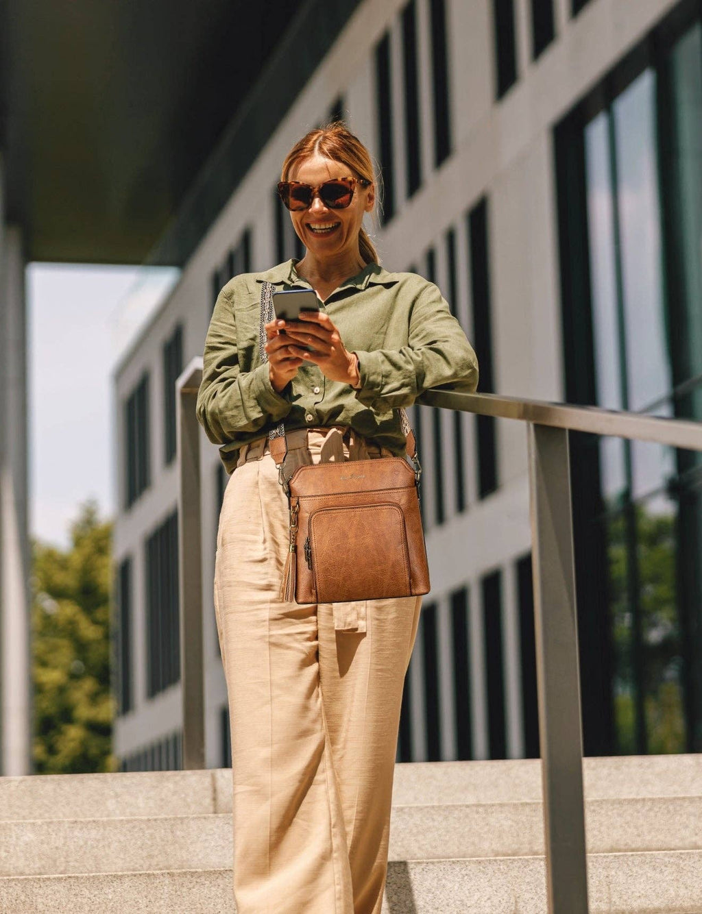 ALEX VEGAN XBODY BAG - Tan