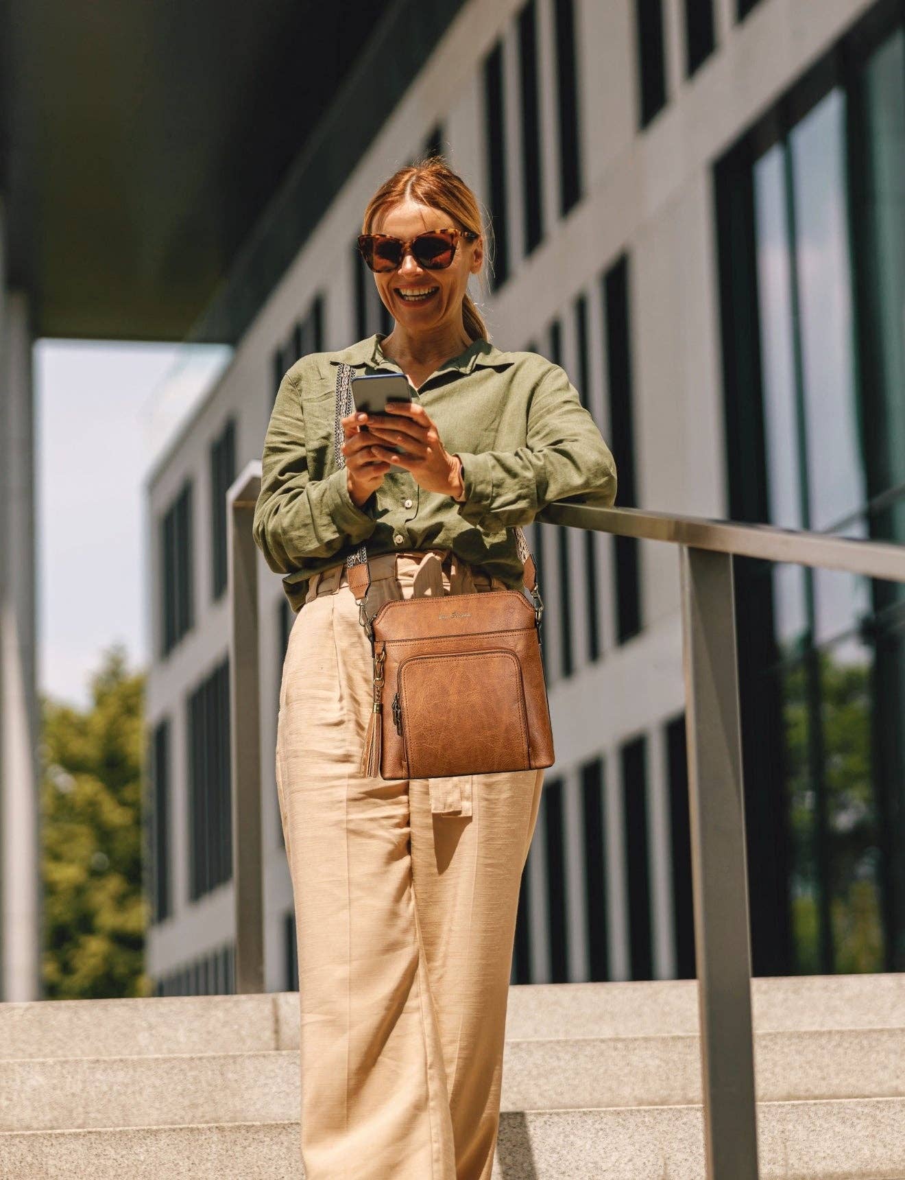 ALEX VEGAN XBODY BAG - Tan
