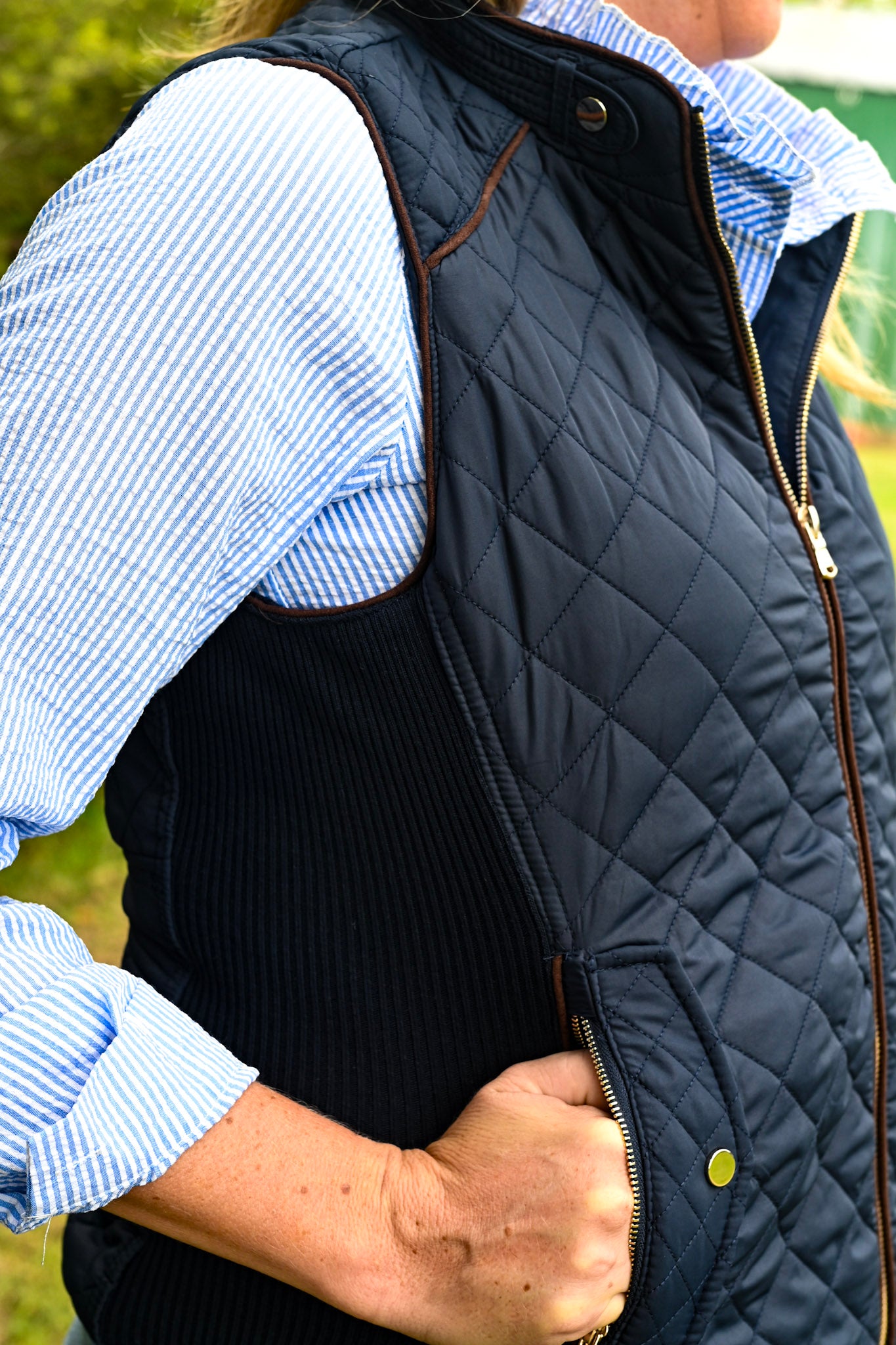 Suede Piping Quilted Padding Vest