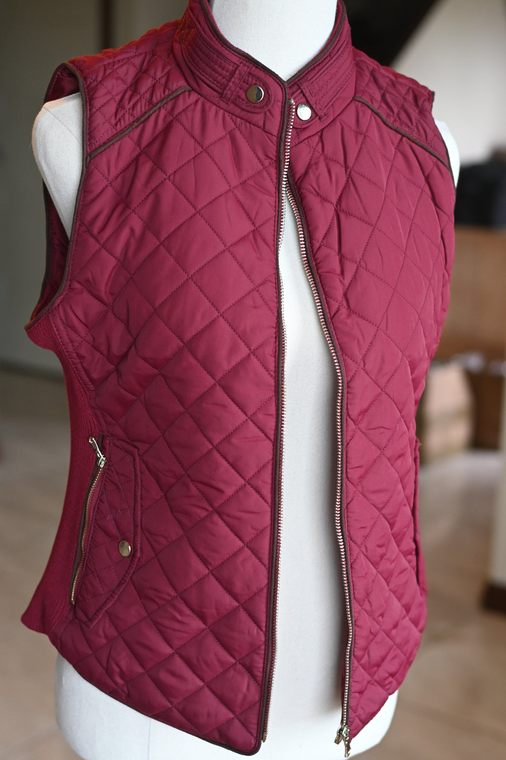 Suede Piping Quilted Padding Vest