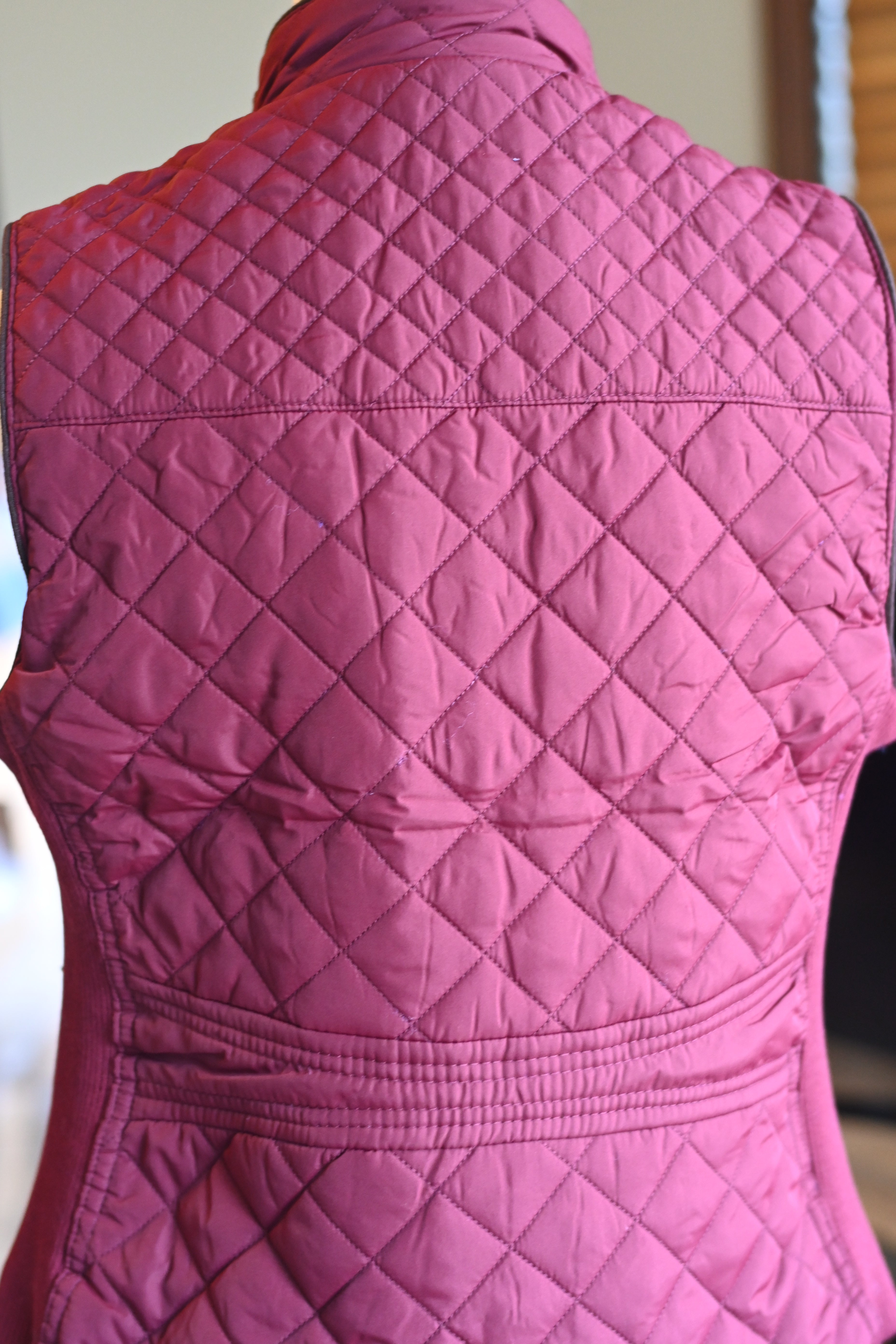 Suede Piping Quilted Padding Vest