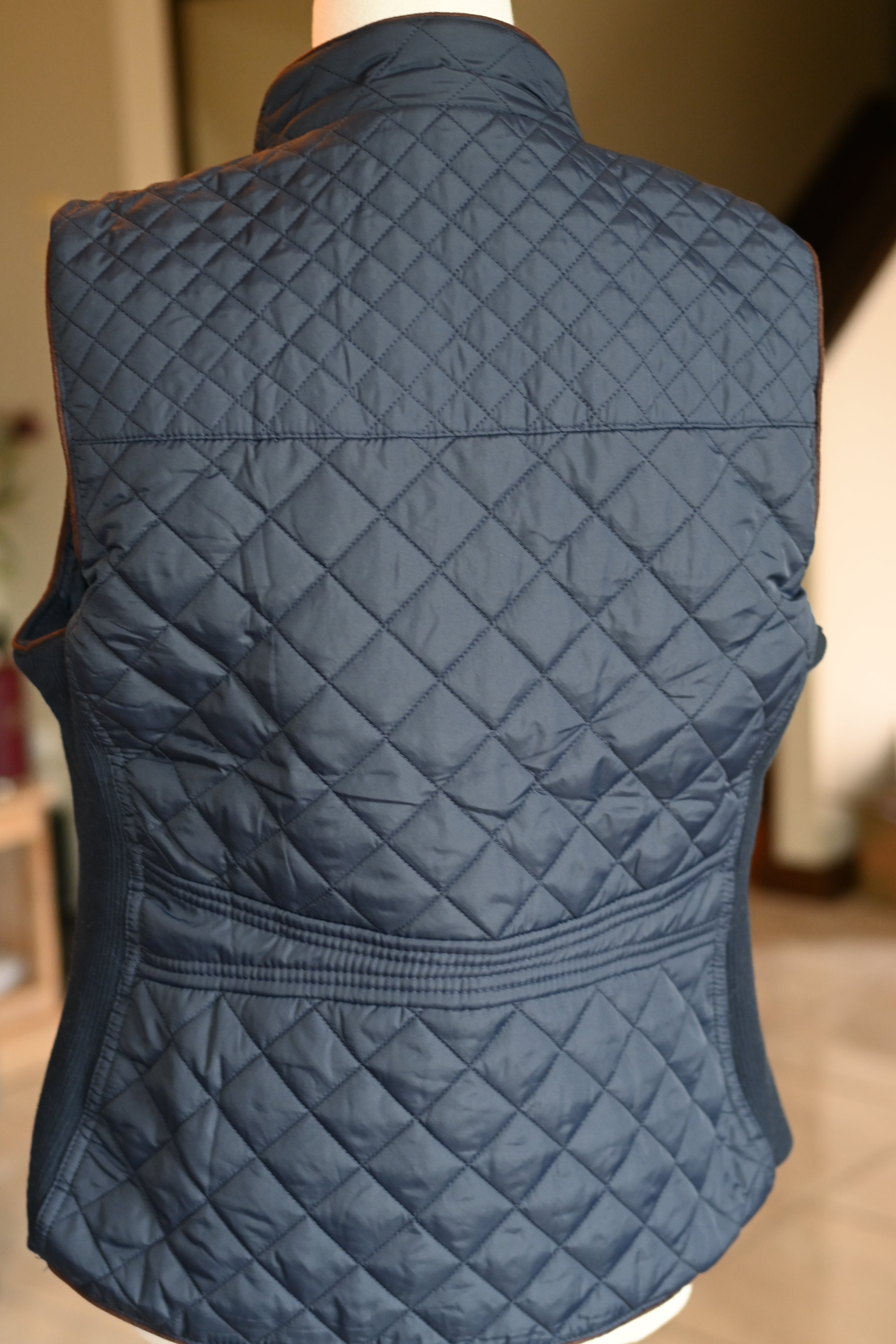 Suede Piping Quilted Padding Vest