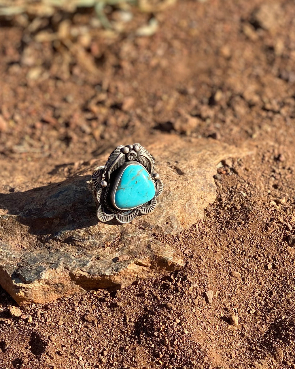 Kingman Turquoise & Antique Finish Sterling Silver (Sz 7.5)