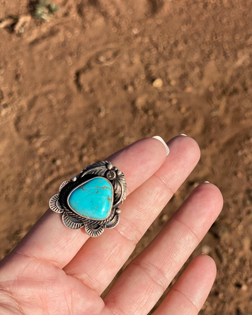 Kingman Turquoise & Antique Finish Sterling Silver (Sz 7.5)